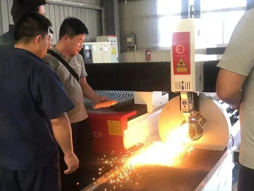 “新兵器”到位！板管一體激光切割機(jī)
